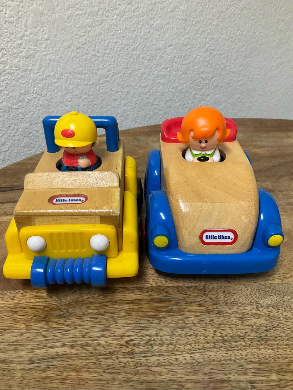 Little people Wooden Pull-Along Cars Set - Yellow & Blue